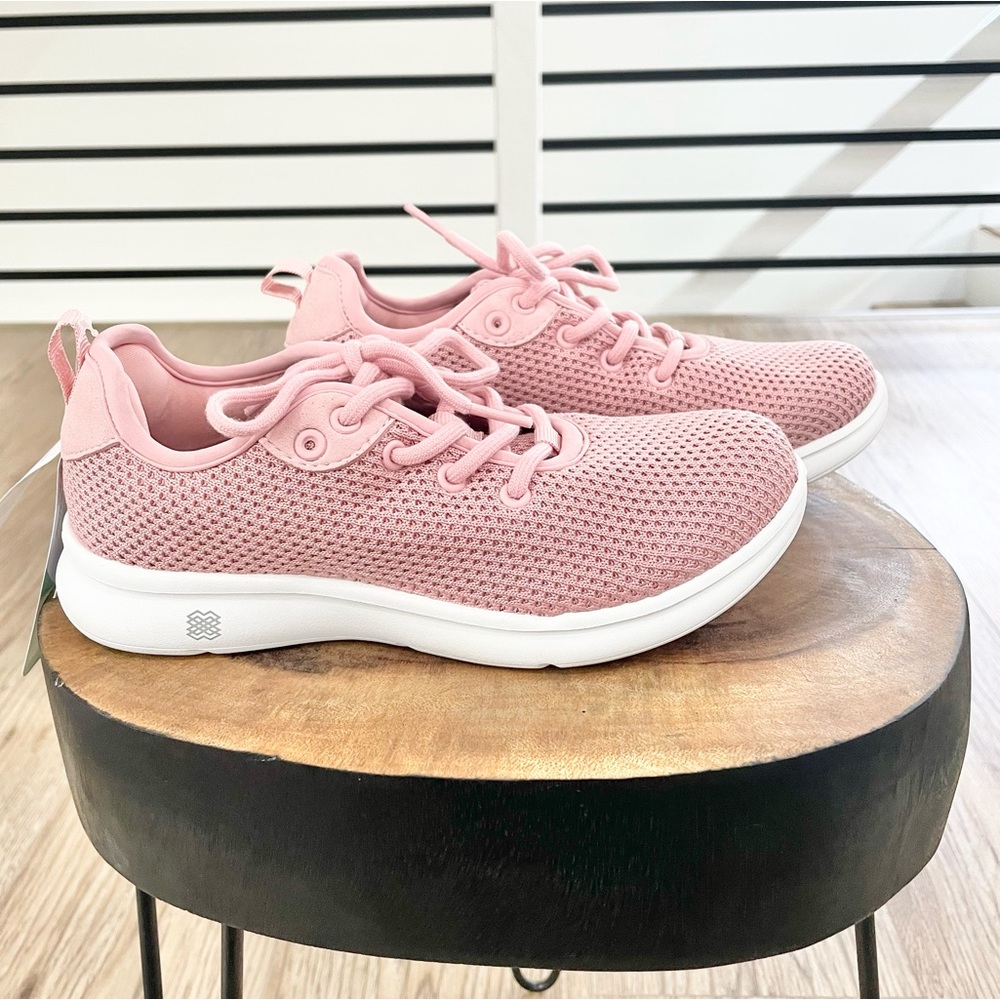 6 10 11 pastel pink and white athletic mesh comfortable sneakers